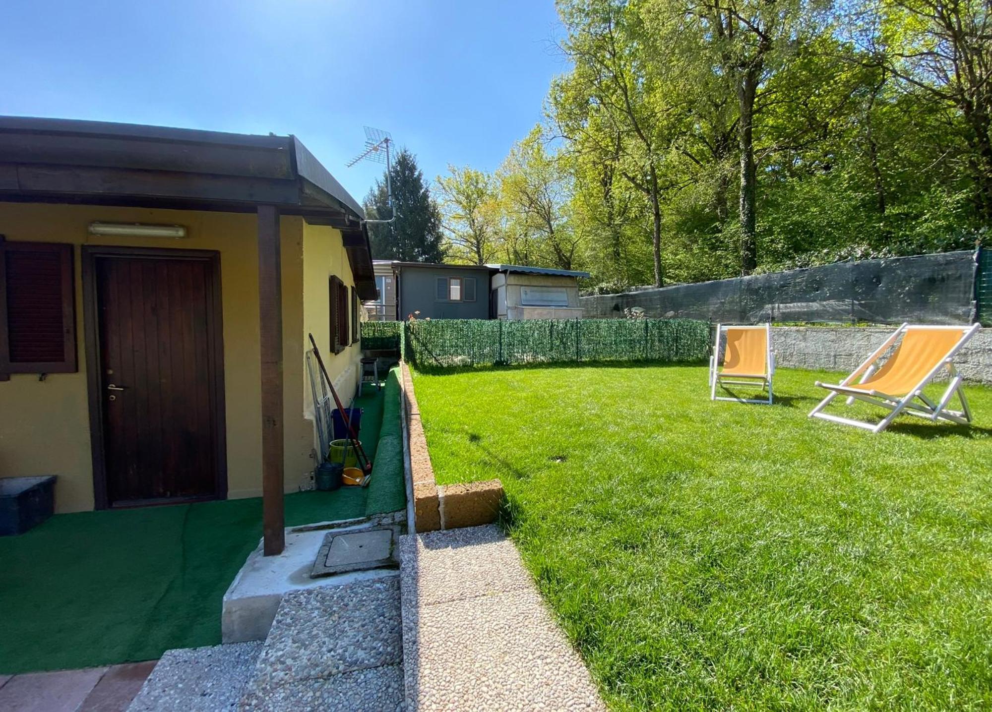 Camping Montorfano Exterior photo