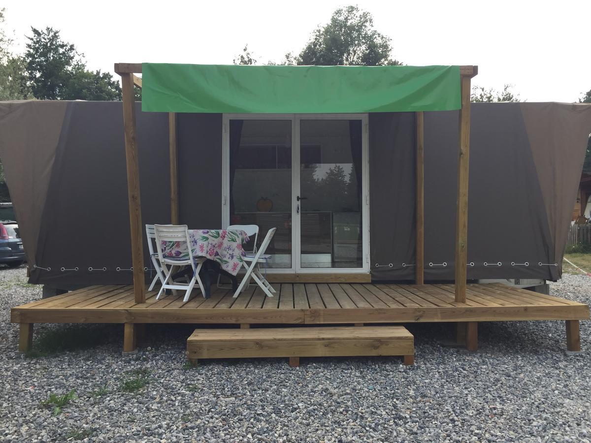 Camping Montorfano Exterior photo